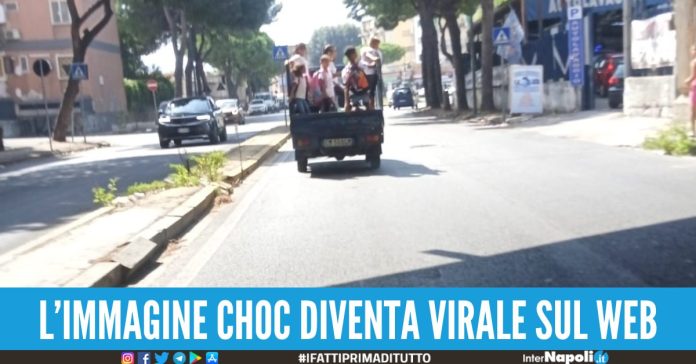 bimbi apecar scuolabus napoli