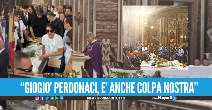 Perdonaci tutti Giogiò, perché quella mano l'abbiamo armata anche noi, l'omelia del Vescovo di Napoli
