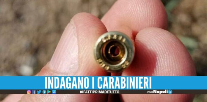 Paura a Casalnuovo, ritrovati 7 bossoli dopo la 'stesa'