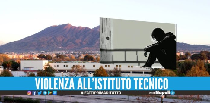 Studente accoltellato a Ponticelli, ipotesi bullismo dietro l'aggressione