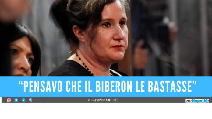 Alessia Pifferi, detenuta con l’accusa di omicidio volontario per aver abbandonato la figlia di 18 mesi per una settimana.