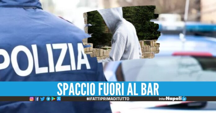 Tentano di vendere droga agli agenti, 3 giovani arrestati ad Afragola
