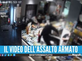 Rapina a mano armata nel bar a Castellammare, preso un 16enne e il suo complice