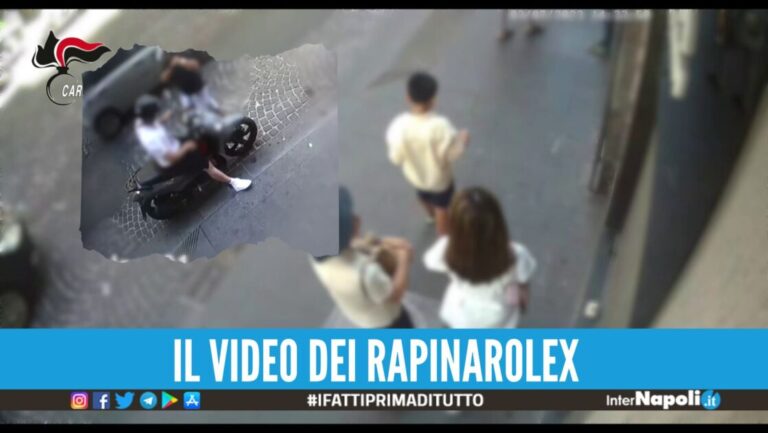 Scippano due Rolex da 40mila euro ai turisti, 2 arresti a Napoli