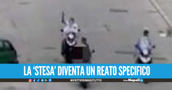 Reato di 'stesa', l'ipotesi del Governo fino a 8 anni di carcere per pubblica intimidazione con l'uso di armi