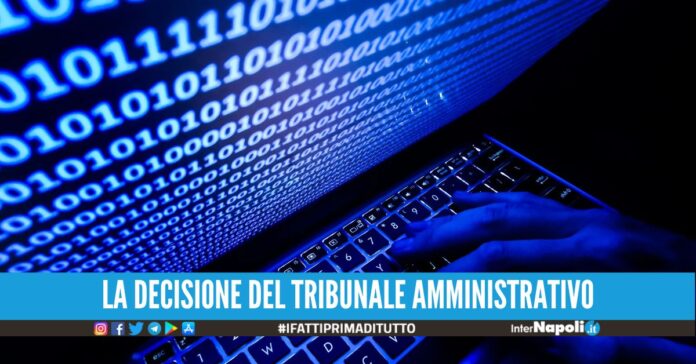 Ispettore sospeso per aver dato informazioni alla camorra, il Tar: “Decisione giusta”