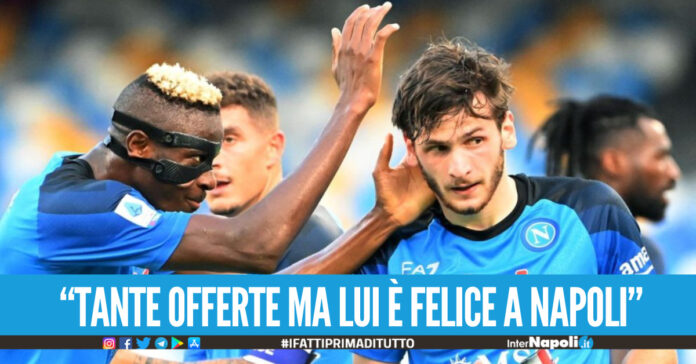 Kvara, l'agente rassicura sulla permanenza A Napoli sta bene, ci sarà il rinnovo con adeguamento