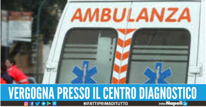 ambulanza paga il parcheggio napoli
