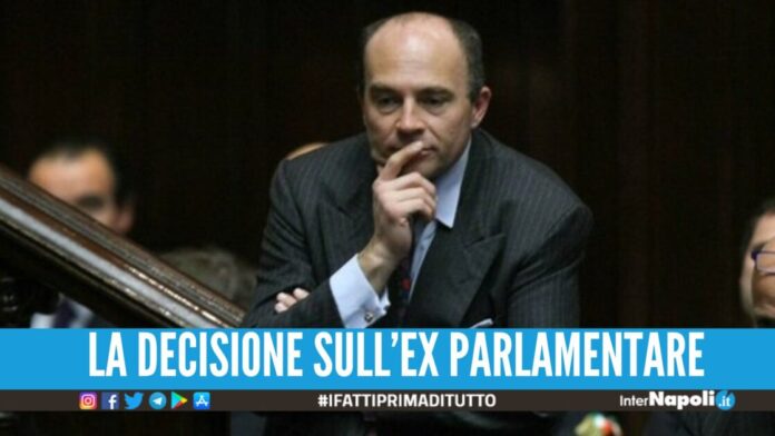 Alfonso Papa rimosso dalla magistratura, Rolex in cambio di informazioni sulle indagini