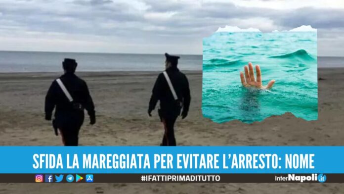 Si tuffa in mare per sfuggire alle manette, preso 32enne di Ponticelli