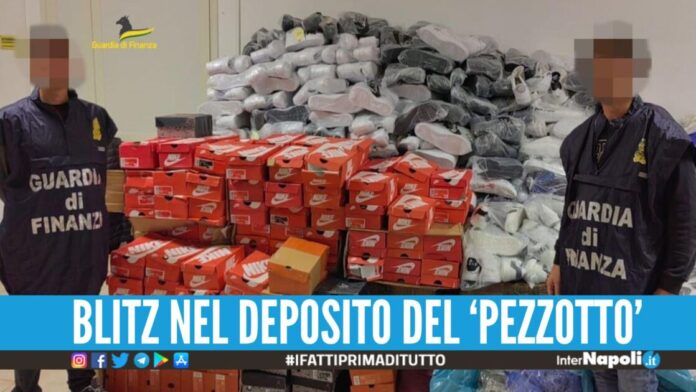 Sequestrate scarpe e borse false nel Napoletano: c'erano Nike, Loius Vuitton e Givenchy
