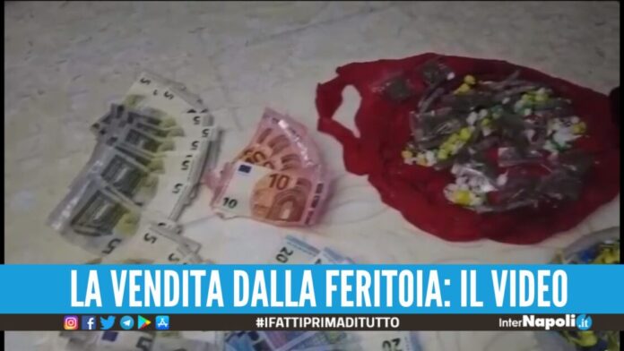 Pusher 'automono' catturato nel blitz contro la camorra, sequestrati contanti e droga