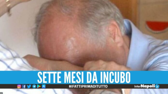 Devasta la casa del padre per i soldi della droga, arrestato 35enne nel Napoletano
