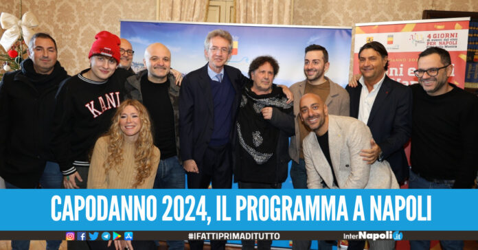 Capodanno 2024 a Napoli con il Peppy Night ed Enzo Avitabile in piazza del Plebiscito due discoteche sul lungomare e P. zza Vittoria