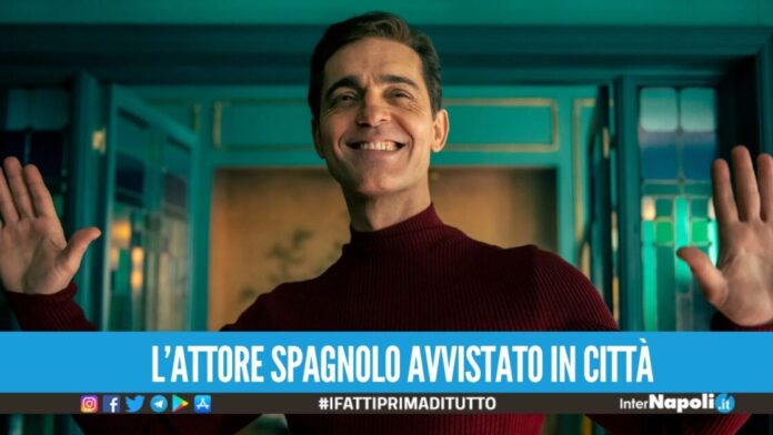 aPedro Alonso in vacanza a Napoli: il 'Berlino' della Casa di Carta avvistato in giro per la città