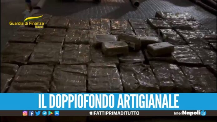 Nasconde 290 kg di hashish nel furgone, arrestato 66enne di Marano