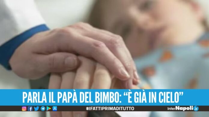 Il piccolo Davide muore nella notte di Natale, aveva difficoltà a respirare