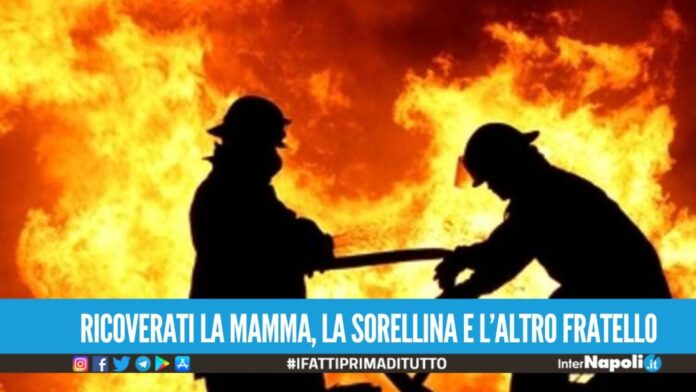 Spaventoso incendio in casa, bimbo di 9 anni muore al Cardarelli