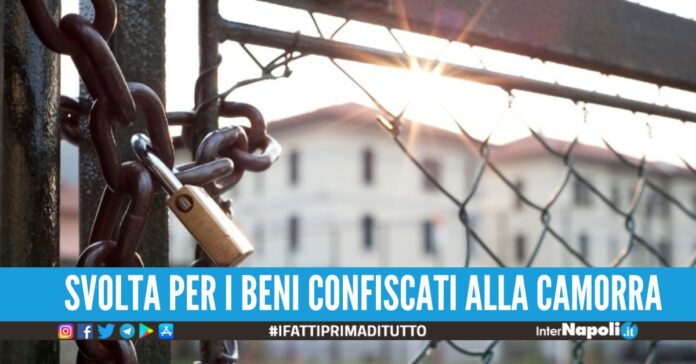 I beni dei clan di Torre Annunziata ai giovani e alle famiglie senza casa