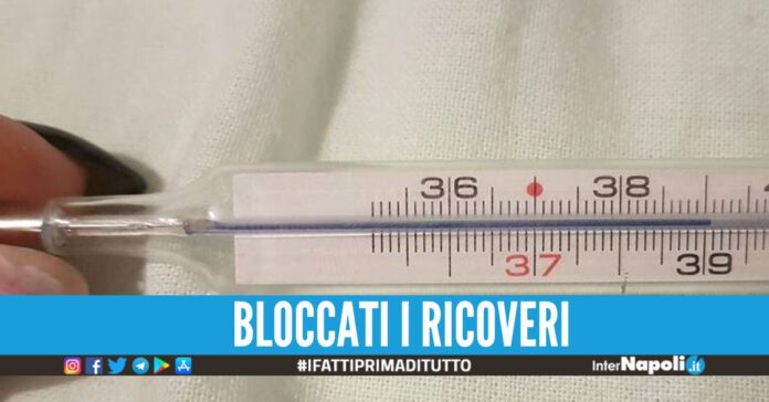 Ospedali superaffollati a Napoli, scatta l'unità di crisi dell'Asl