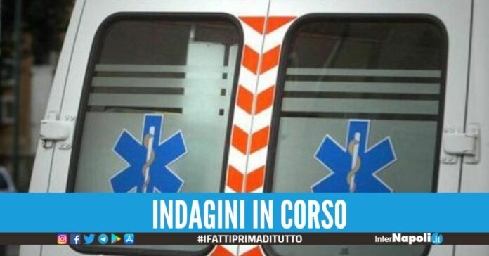 impiccata con una sciarpa da calcio