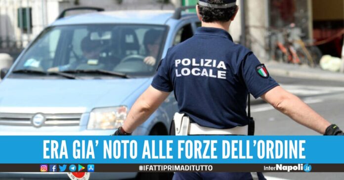 investe agente napoli