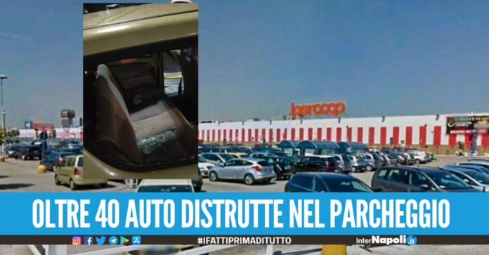 Oltre 40 auto distrutte nel parcheggio dell'Ipercoopo di Afragola E' assurdo che i ladri agiscano così indisturbati