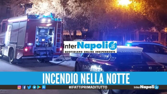 Fiamme allo Chalet di Caprio a Villaricca, vigili e carabinieri sul posto