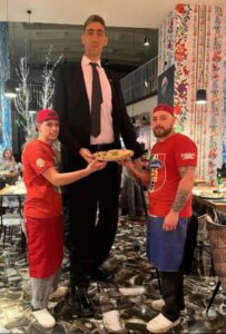 Sultan Kosen uomo più alto del mondo