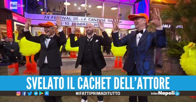 Duecentomila euro per fare il “ballo del Qua Qua”, l’imbarazzante momento con John Travolta a Sanremo