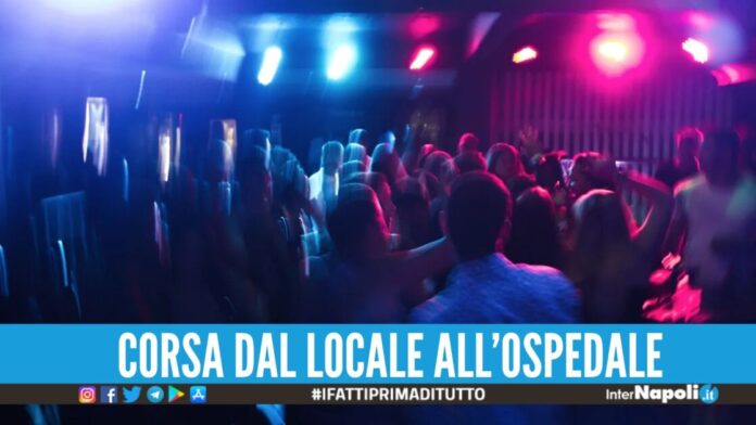 Paura fuori la discoteca a Napoli, 18enne colpito da un proiettile