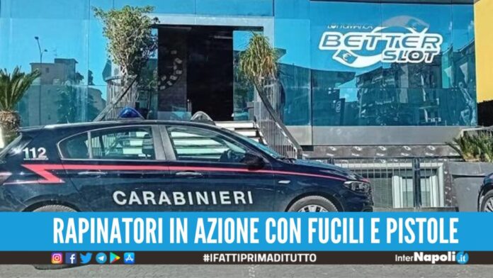 Assalto al caveau a Casalnuovo, banditi in fuga con 300mila euro