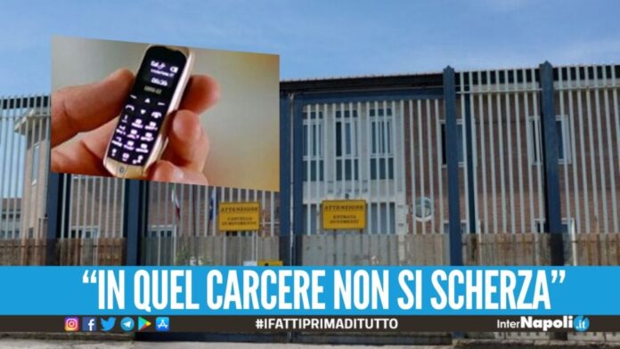 Perquisizione nella cella dell'affiliato al clan Mallardo, trovati 15 telefonini