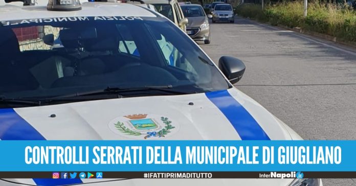 Circolava con patente falsa, senza assicurazione e revisione fermato dalla Municipale di Giugliano
