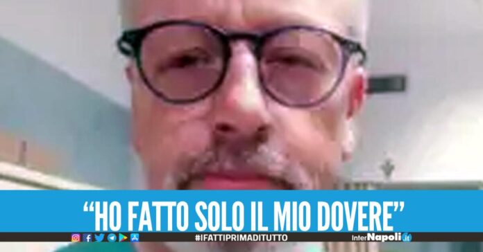 Prima dimette la sua paziente, poi gli viene un dubbio va a casa sua e la salva
