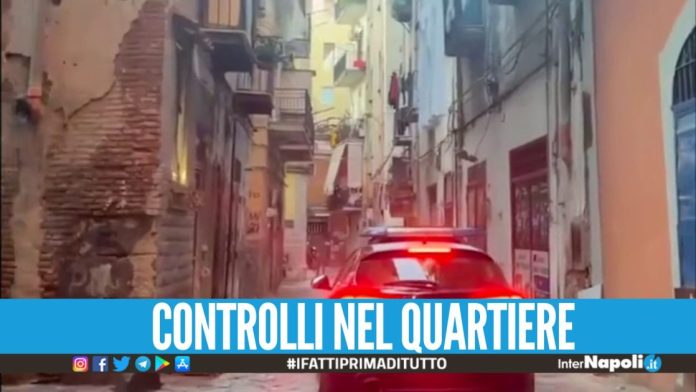 Blitz all'alba a Forcella, in azione 200 uomini delle forze dell'ordine