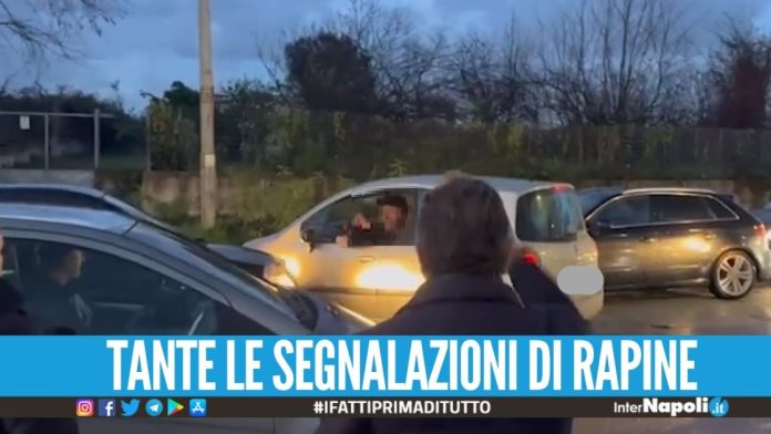Tensione all'uscita dell'Asse Mediano a Giugliano, automobilista insulta Borrelli