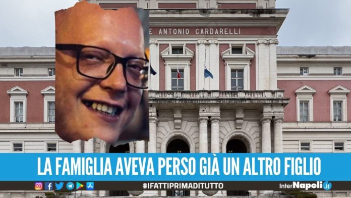 Gaetano Costantino è morto all'ospedale Cardarelli dove era stato ricoverato in seguito ad un malore. E' deceduto a causa