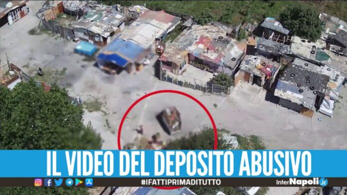 Roghi nel campo rom a Scampia, 4 arresti grazie ai droni