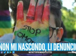Aggressione omofoba a Scampia, la denuncia: "Mi hanno chiamato r..."