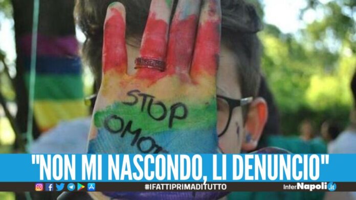 Aggressione omofoba a Scampia, la denuncia: 