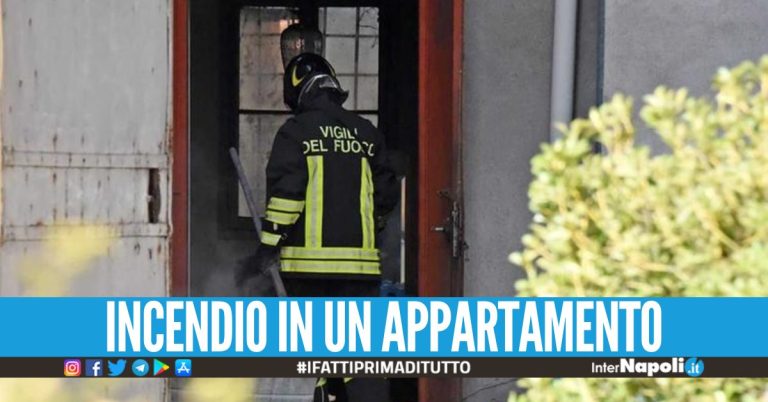 Fumo nero e fiamme in un appartamento a Napoli, ustionato un uomo: è grave