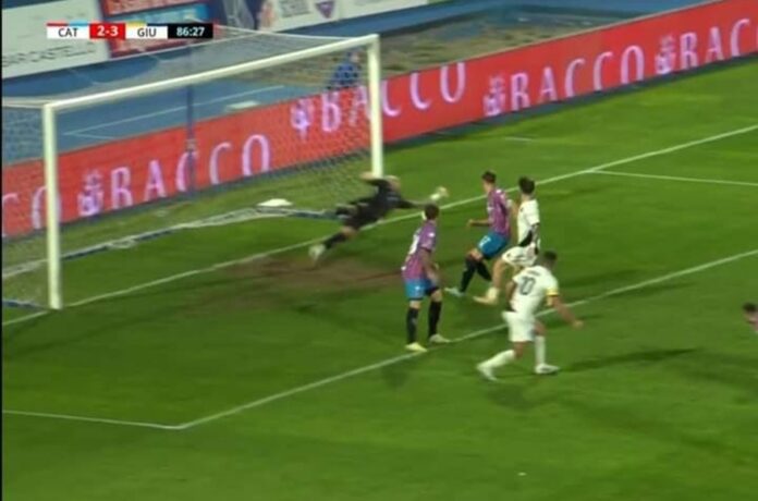 Il Giugliano sbanca il Massimino con un gol di Ciuferri e una doppietta di Salvemini