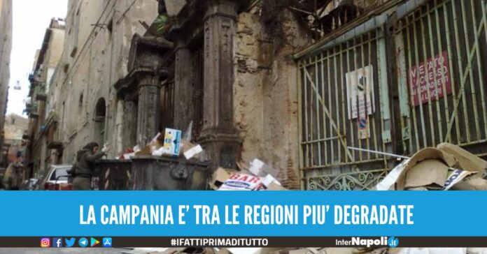 I residenti campani sono i più infelici d'Italia.