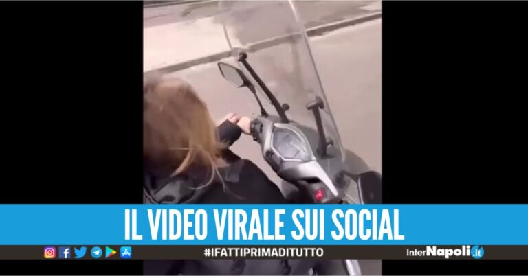 Napoli, riprende il figlio di 6 anni alla guida di uno scooter: “Buon sangue non mente”