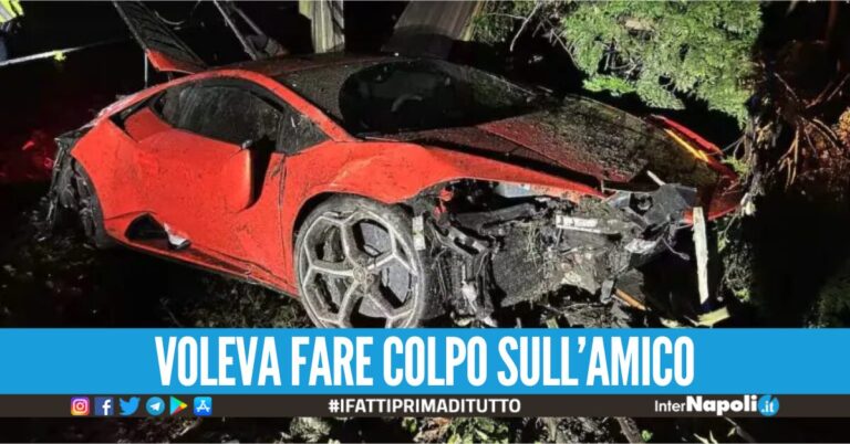 Lamborghini da 300mila euro distrutta in autostrada, alla guida c’era un 13enne