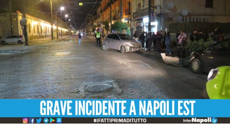 Terribile scontro auto-moto a San Giovanni a Teduccio, giovane ricoverata in rianimazione