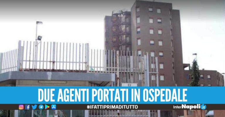 Rivolta nel carcere di Benevento, detenuti devastano le celle: agenti presi in ostaggio