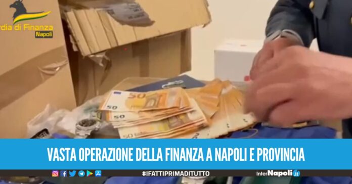 Orologi di lusso, 5mila euro in contanti e 2mila articoli falsi: blitz della Finanza a Frattamaggiore
