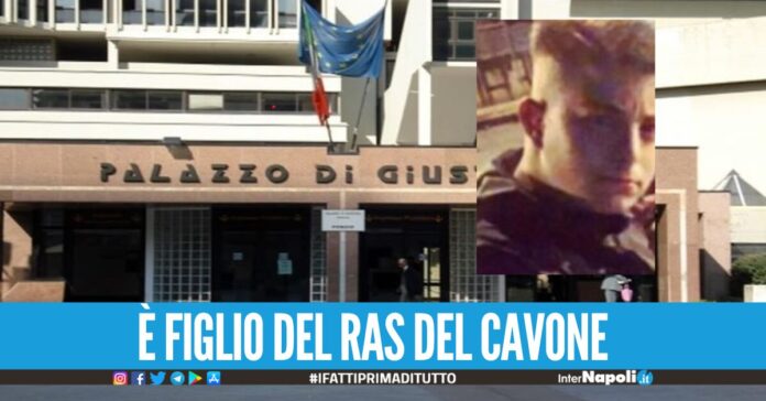 Estorsione alla sala scommesse a Napoli, domiciliari per il figlio del ras Lepre